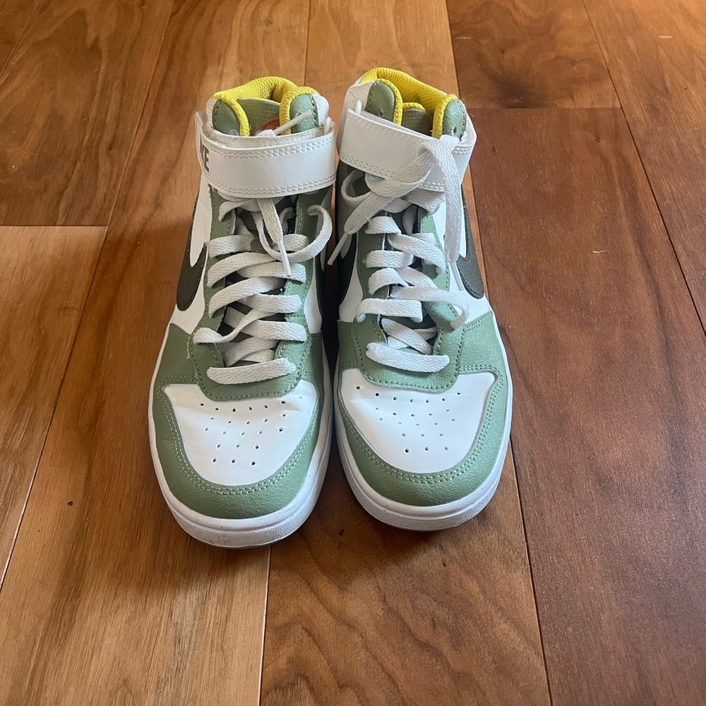 Nike GS Court Borough Mid Off White Green FV3649-171